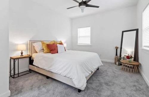 Pittsburgh House | 3B Family Downtown Suite