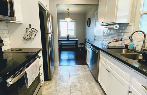 Southwestern Sacramento House | 3B Golf Terrace Family Home w/Sun Room/RV Parking/WD.