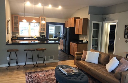 Golden House | 3BD/2BA Downtown Golden home close to hiking, biking, breweries & restaurants