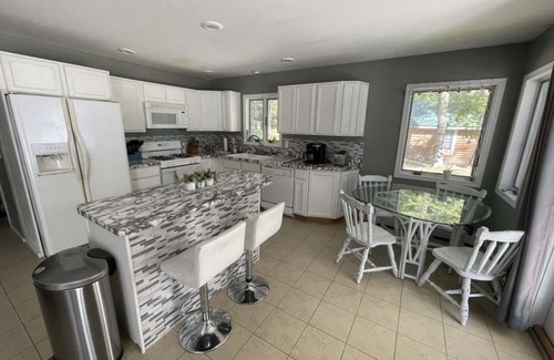 Gaylord House | 3bd, 3bath