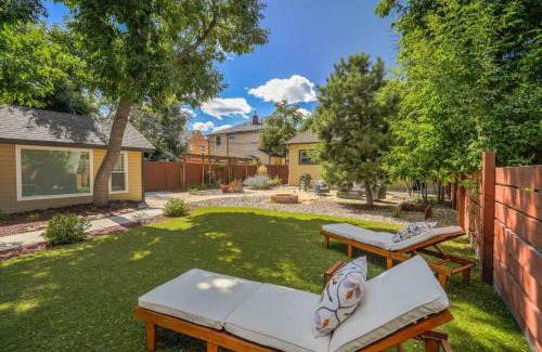Central Colorado Springs House | 3BD Charming Cottage Large Backyard Garden Suite