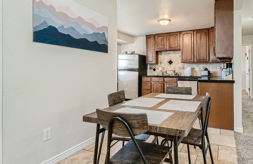 Thornton House | 3bd Home across from park/baseball field/skate park with firepit