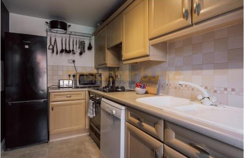 Wolverton Apartment | 3bd Home near Red Bull Racing, Vw Centre, Zoho