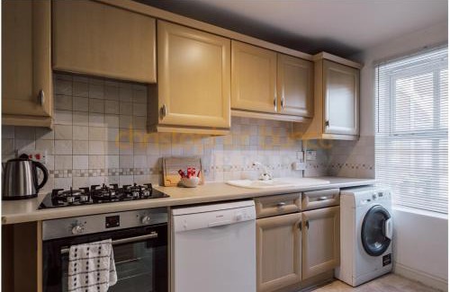 Wolverton Apartment | 3bd Home near Red Bull Racing, Vw Centre, Zoho