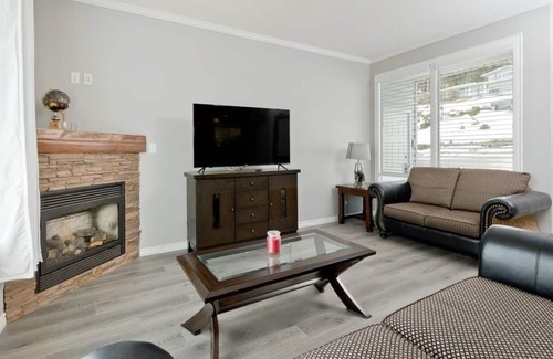 Black Mountain House | 3BD Home with Breathtaking View