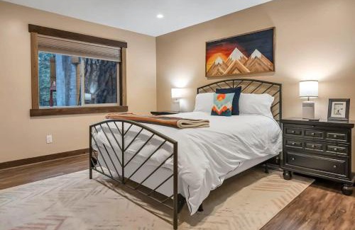 Kings Beach House | 3BD with Hot Tub Two Minutes from King Beach