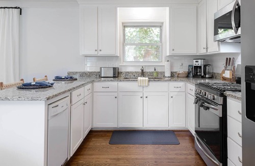 Cornelius House | 3Bed/2Bath home with new interior design, & backyard Oasis. Minutes to the lake!