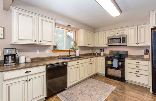 Three Rivers House | 3bed/2bath, Pet Friendly, Private Dock, Sunriver