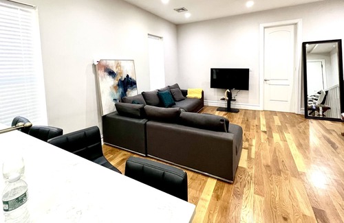 East New York Apartment | 3bed/2bath