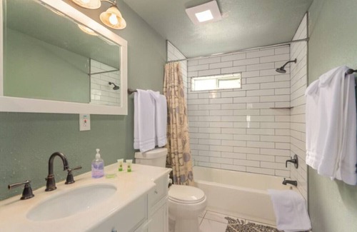 Estrella House | 3Bedroom, 2Bathrooms 5 miles from gcu
