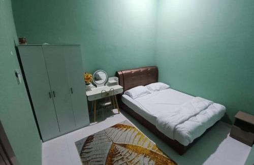 Kampung Beladau Selat House | 3Bedrooms,2Bath, Wifi, Netflix,Toileteries,Aircond