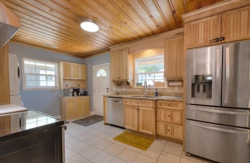 Yaupon Beach House | 3BR 1BA House, Game Room, Walk to Beach, Dog Friendly, Sleeps 7