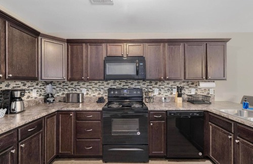 Johnson City Apartment | 3BR 2.5BA condo near downtown JC
