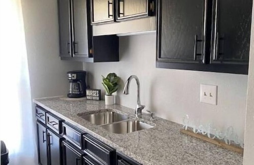 North Little Rock House | 3BR, 2Ba, 2 lvl, Simmons Arena 10 min, hospitals, park, golf course, baseball