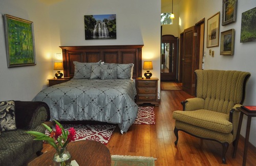 Arenal Bed & Breakfast | 3br 3ba Sleeps 8 Amazing Home Away From Home, Great Views. Casa Donna Rosa B&B.