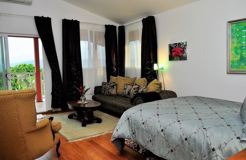Arenal Bed & Breakfast | 3br 3ba Sleeps 8 Amazing Home Away From Home, Great Views. Casa Donna Rosa B&B.