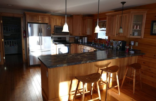 Boynton House | 3BR cabin in the woods near Deep Creek and WISP Resort areas