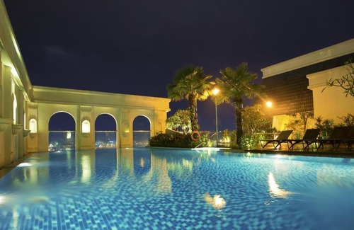 Bach Dang Riverside Apartment | 3Br-CITY CENTER w INF POOL-Hana's Apart