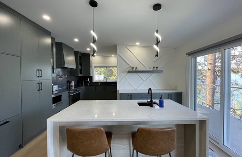 Central Okanagan House | 3BR + Den Lakehouse in McKinley with Private Beach and Dock