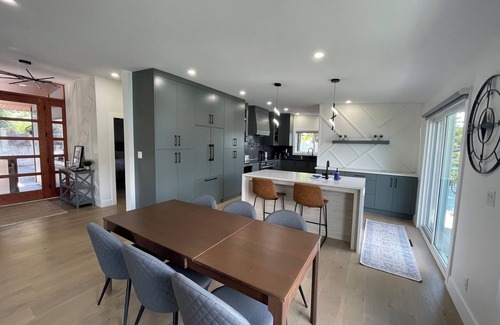 Central Okanagan House | 3BR + Den Lakehouse in McKinley with Private Beach and Dock