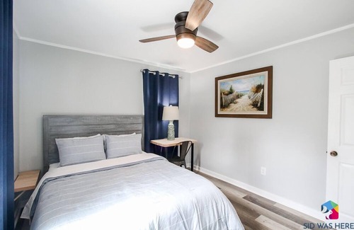 Savannah House | 3BR Duplex,King Adjustable Bed&15 Mins to Downtown