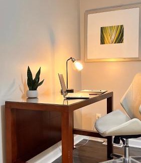 Atlanta House | 3BR Executive Stay 15 Min to ATL Airport Fast Wi-Fi Free Parking