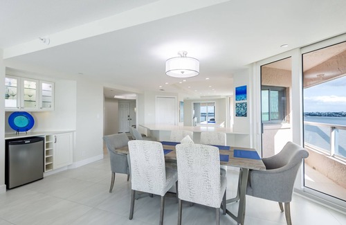 Sand Key Condo | 3BR Florida Gulf Coast Family Condo | Ocean Views & Steps from Sand Key Beach