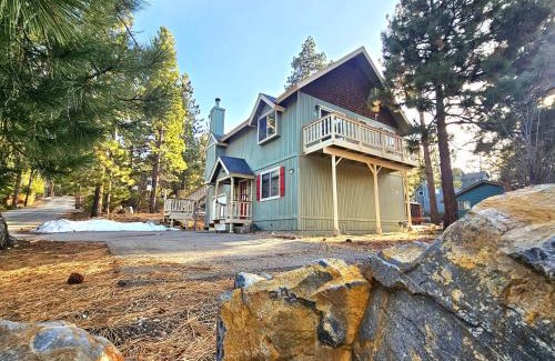 Big Bear Lake House | 3BR Home w Game Room by The Village, Lake & Summit