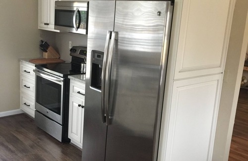 Orangeburg House | 3BR House & Pond View. Quiet Area. Dining & Shopping 2 min Drive. SCSU 10 min.