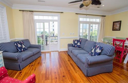 Myrtle Beach Apartment | 3BR Luxury Vacation Home - Unbeatable Location and View