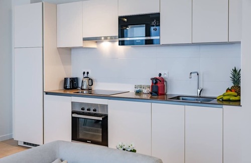 Plasky Apartment | 3BR NATO & EU Apartment - FreeLuggage Room