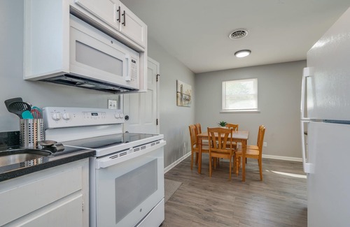 Newport News House | 3BR Newport News Home, Perfect for Shipyard Access