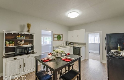 Central Colorado Springs House | 3BR Of Downtown King Bed, Dining, Has It All!