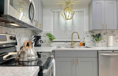Wadeview Park House | 3br Orlando Stay Save 16 Pet-friendly Fun