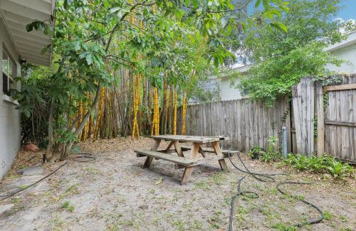Wadeview Park House | 3br Orlando Stay Save 16 Pet-friendly Fun