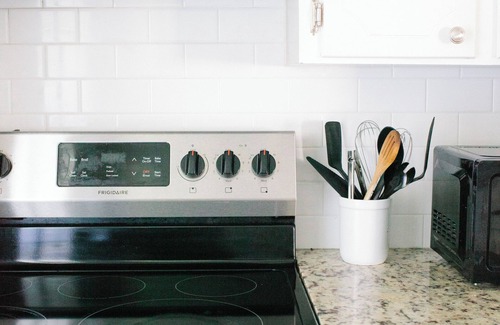Gunter Afs House | 3BR Retreat in East Montgomery with Fast Wifi