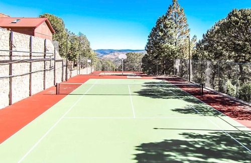 Ruidoso Condo | 3BR Retreat w/Mountain Views