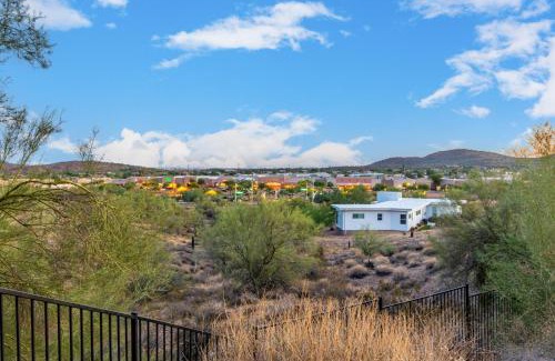 Fountain Hills House | 3BR Retreat with Heated Pool, BBQ and Mountain Views