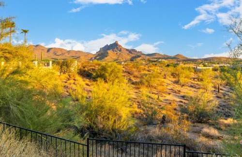 Fountain Hills House | 3BR Retreat with Heated Pool, BBQ and Mountain Views