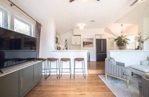 West Cape May House | 3BR Secluded Gem | Chic Design | Modern Amenities
