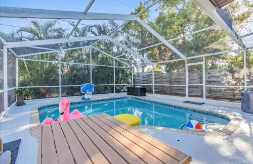 Bradenton House | 3BR Sunshine Retreat with Heated Pool, Cold Plunge and Games