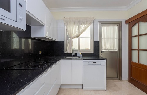 Puerto Rico Ski Chalet | 3BR Valley Dreamhouse -Solarium Terrace AirCon & P