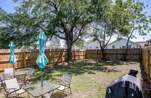 Lower Ninth Ward House | 3BR w/Backyard & Grill Fais Do Do Suite on Gordon