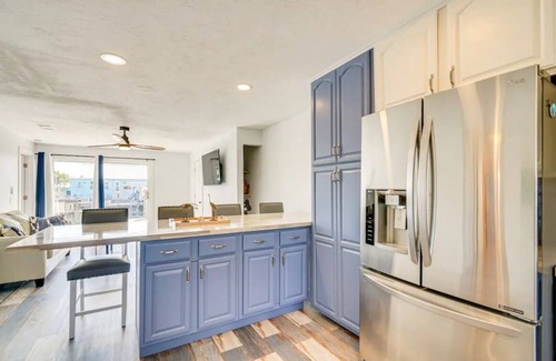 Matlacha House | 3BR Waterfront townhome Matlacha with hot tub, boat dock WiFi, bikes and kayaks