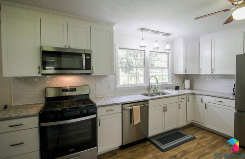 Windsor Forest House | 3BR Windsor Forest Home, Short Drive to Downtown