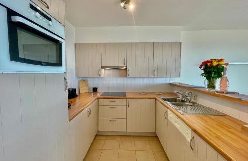 Blankenberge Apartment | 3BR Zeedijk apartment Ocean View