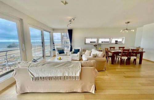 Blankenberge Apartment | 3BR Zeedijk apartment Ocean View