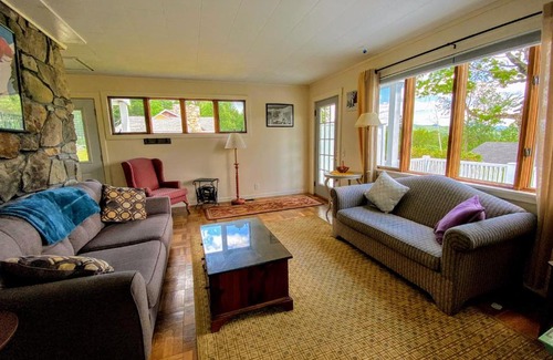 Sugar Hill House | 3L Cabin in picturesque Sugar Hill, breathtaking views, minutes from White Mountains attractions