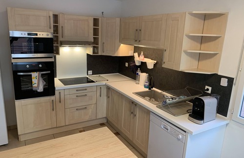 Frontignan Villa | 3mn walk from the beach, VILLA 5 bdrms in private residence between SEA and POND