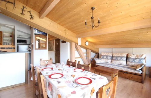 Aussois Apartment | 3rd floor, balcony, tv, ski locker, 40m², Aussois